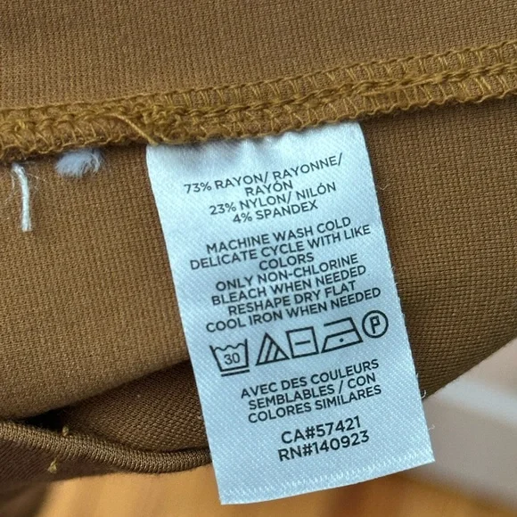 Lou & Grey Camel Brown High Rise Leggings w/ Pockets – Size M - Picture 5 of 5